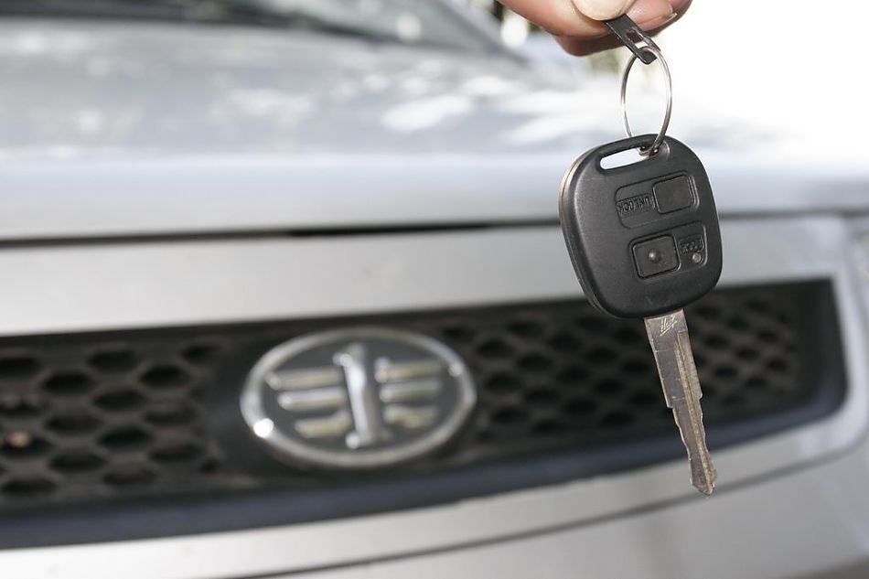 图为威志三厢引擎和钥匙_图片_汽车图库