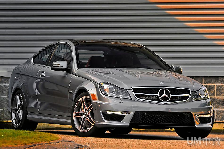 性能曲线 梅赛德斯-奔驰C 63 AMG Coupe图赏