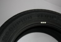 235/55R18 104V