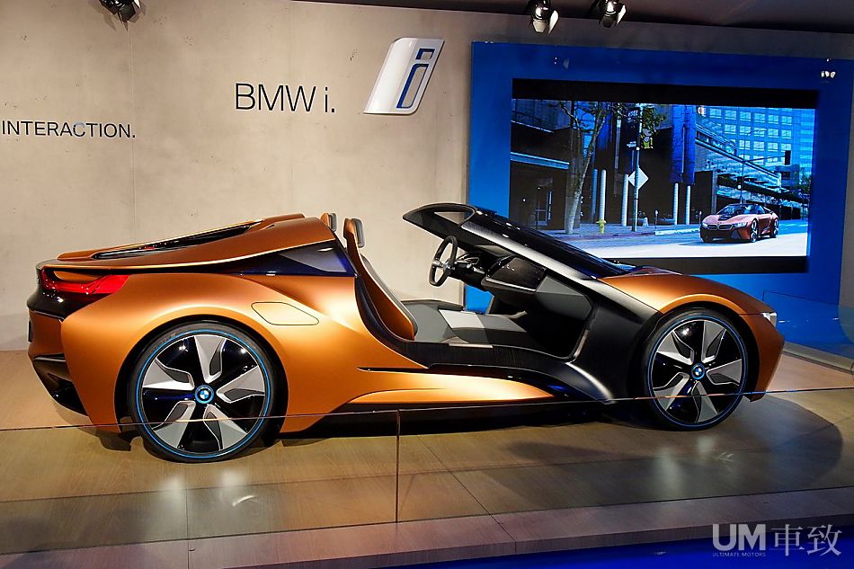 好饭不怕晚 宝马i8敞篷版