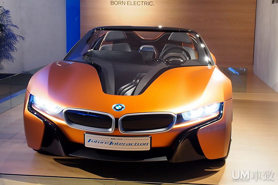 好饭不怕晚 宝马i8敞篷版