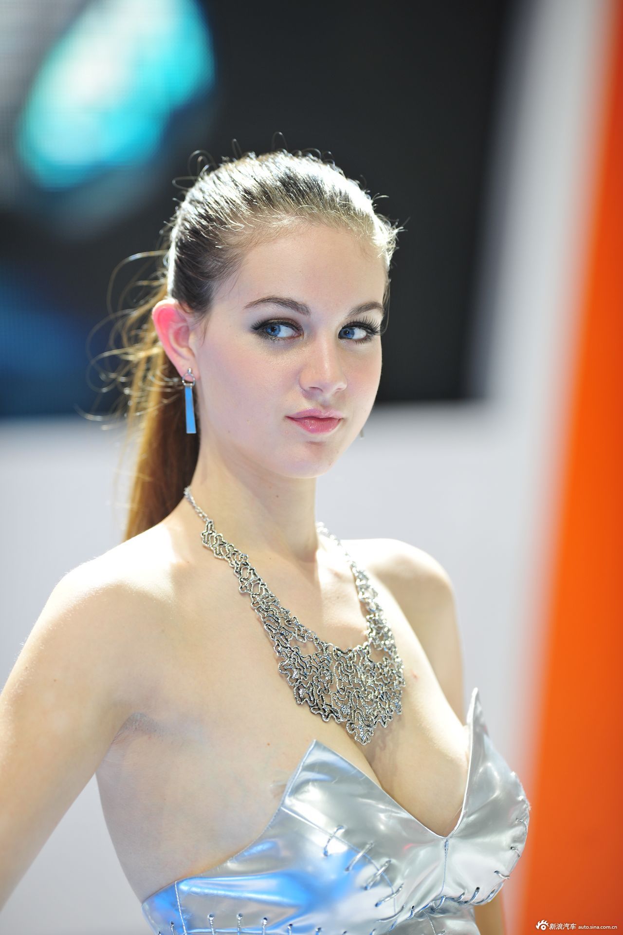 2012广州<em>车展美女模特</em>高清图片欣赏第十五季