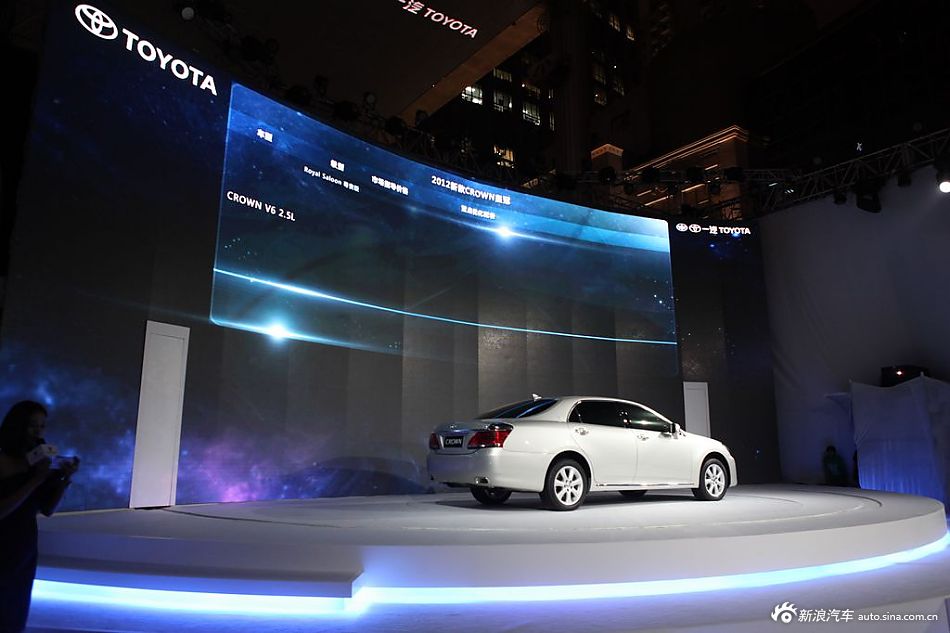 2012新款crown皇冠上市发布会现场图集_176