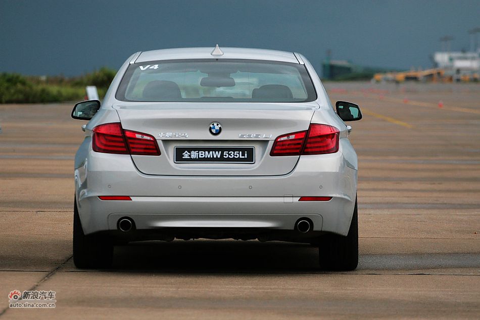 2011款宝马535Li行政型外观图片_宝马5系外观