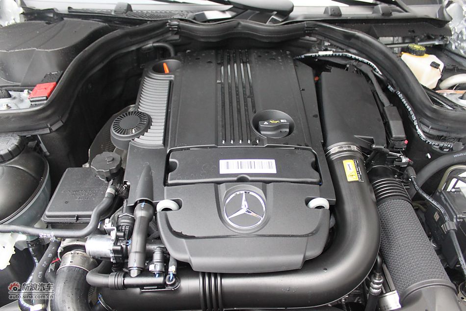 2010款奔驰C260 CGI_奔驰C级引擎底盘图片2