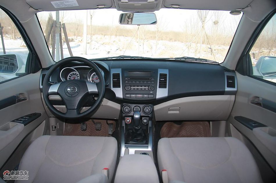 陆风X8试驾实拍图内饰_陆风X8图片223927_汽