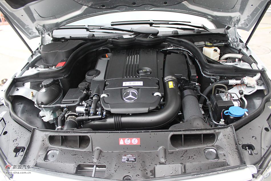 2010款奔驰C260 CGI_奔驰C级引擎底盘图片2