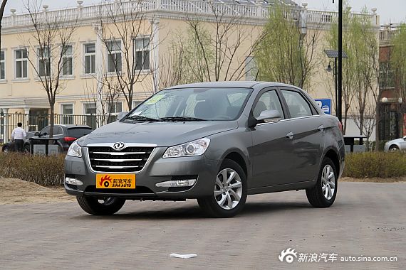 东风风神S30赠送万元礼包 首付1.58万元