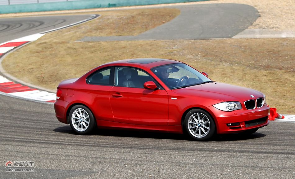 宝马1系双门轿跑_宝马1系官方图图片310302