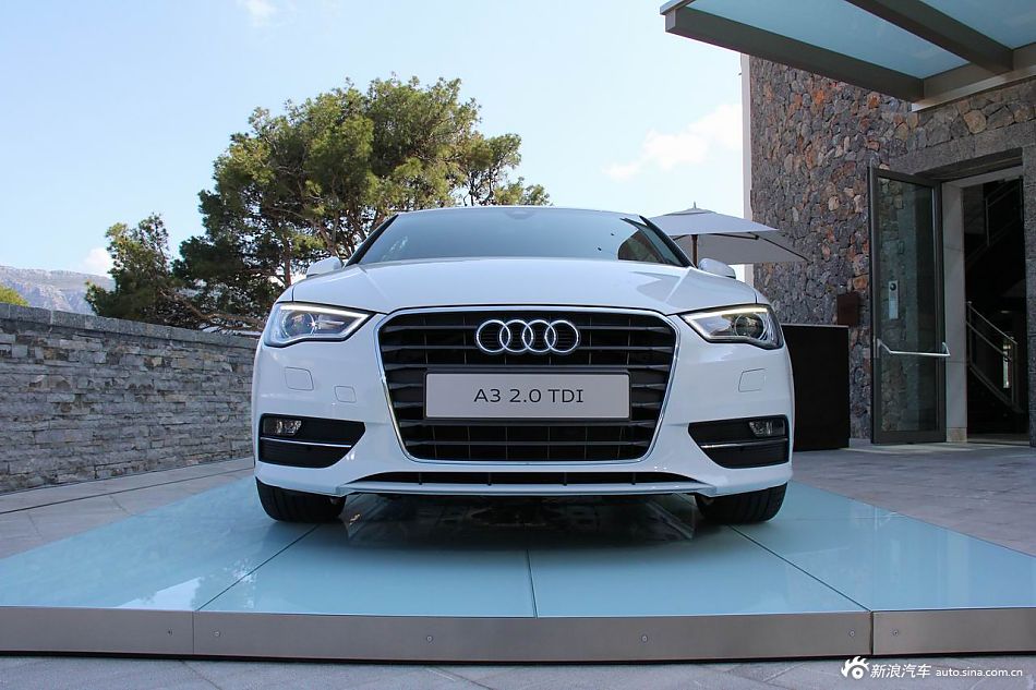 全新奥迪a3三门版2.0tdi高清海外实拍_奥迪a3