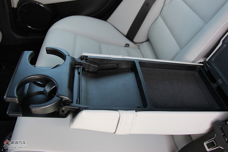 奔驰C200CGI旅行版内饰_奔驰C级-进口座椅空