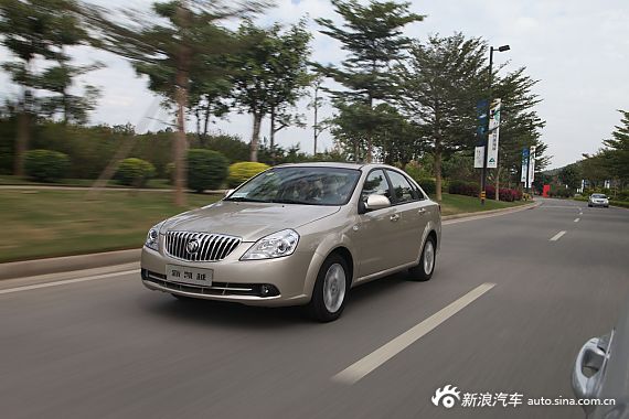 新款凯越全系优惠8000元 赠送地胶