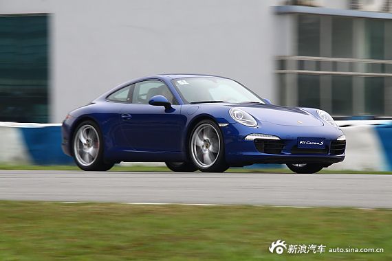 第七代保时捷911亮相重庆 147.6万起售
