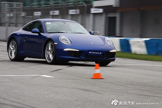 2012款911上市 售价147.6-183.3万元