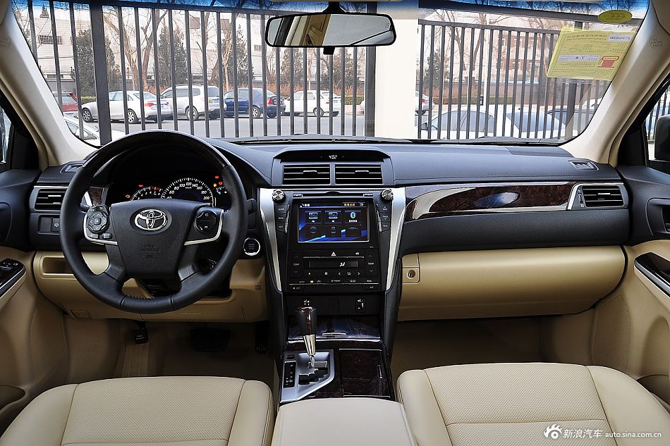 2013款凯美瑞200E 2.0L自动经典精英版