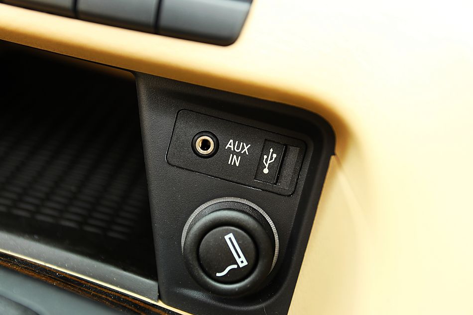 BMW X1 xDrive28i内饰图片_宝马X1-进口内饰