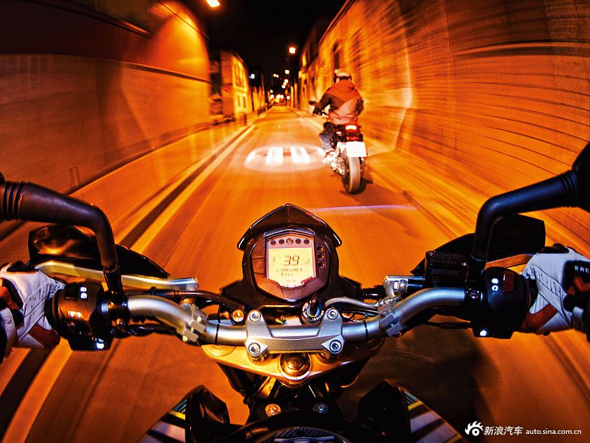 入门伯爵 2011ktm 125 duke