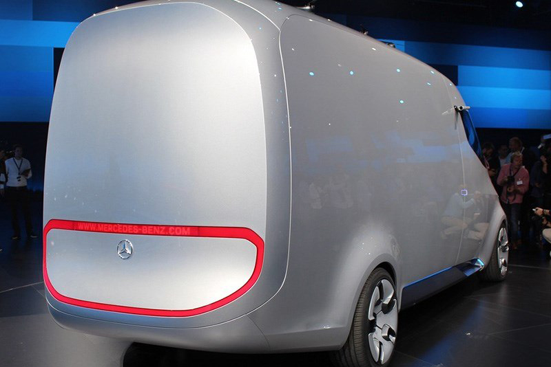 奔驰发布一款未来的快递车