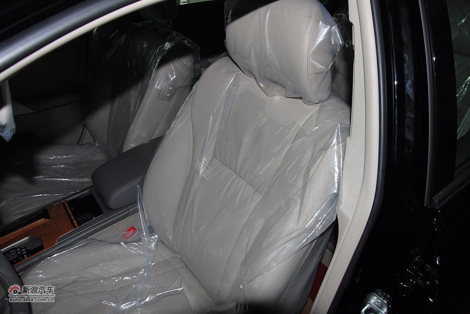 2010款凯美瑞_凯美瑞座椅空间图片7233496_汽车图库_新浪汽车_新浪网