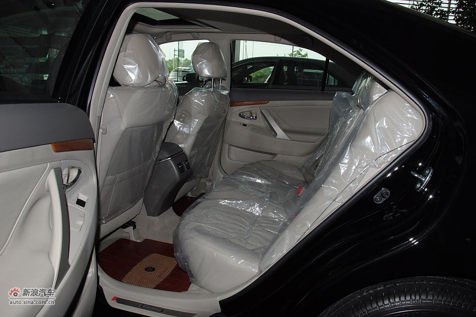 2010款凯美瑞_凯美瑞座椅空间图片7233499_汽车图库_新浪汽车_新浪网