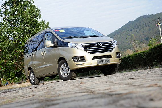 江淮乘用车出击长春车展 最高降4万