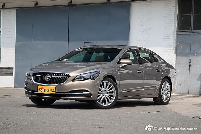 新款君越终于到达4S店 近距离看它到底长啥样