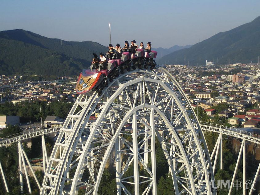 在失重中高速颤栗 世界最惊悚过山车