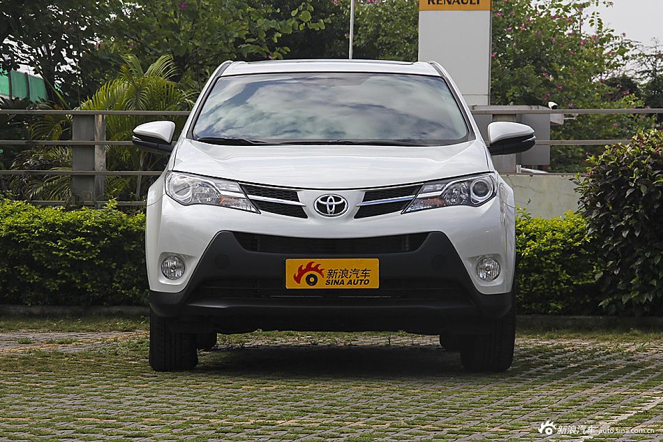 2015款RAV4 2.0L自动两驱风尚版