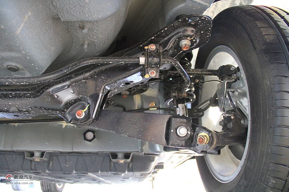 2011款比亚迪e6到店实拍_比亚迪e6底盘图片