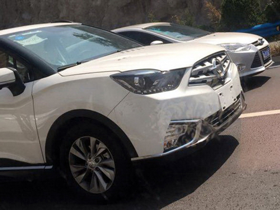 海马S3路试谍照曝光 造型独特