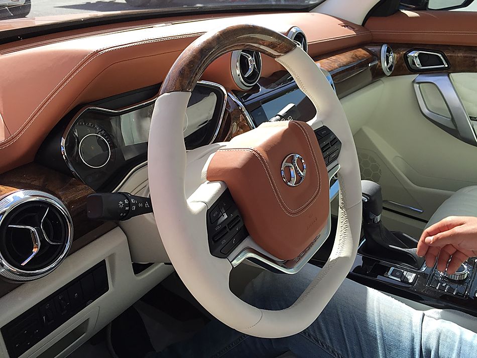 2016北京车展探馆:北京汽车BJ20定制版