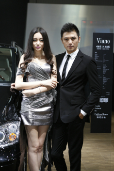 肌肉猛男 成都车展必看男模高清图