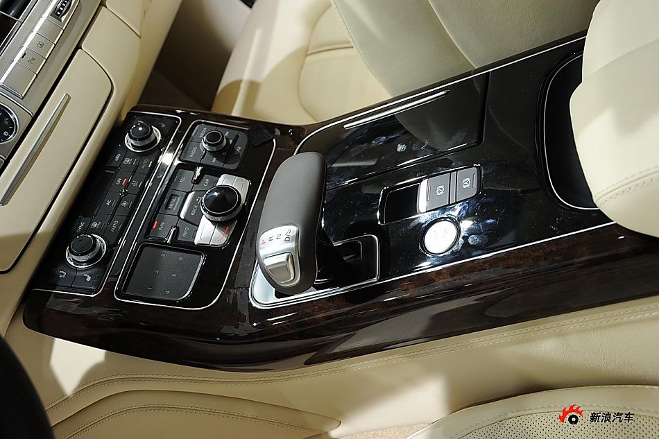 奥迪A8L W12_奥迪A8L车展图图片253776_汽