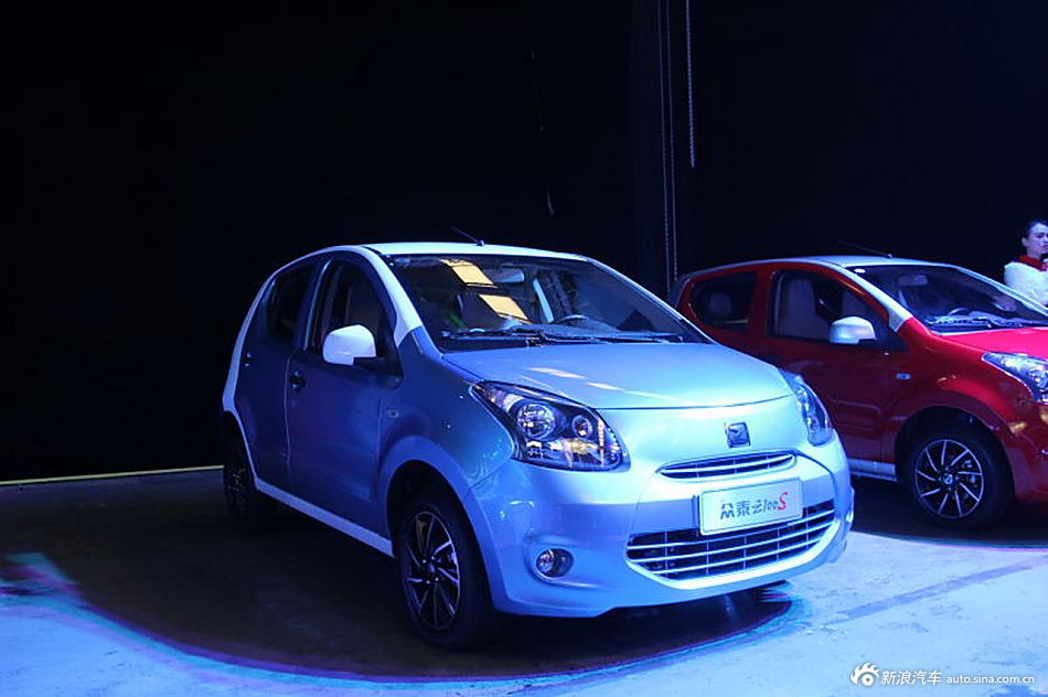 8月限时促销 众泰云100新车优惠5.72万起