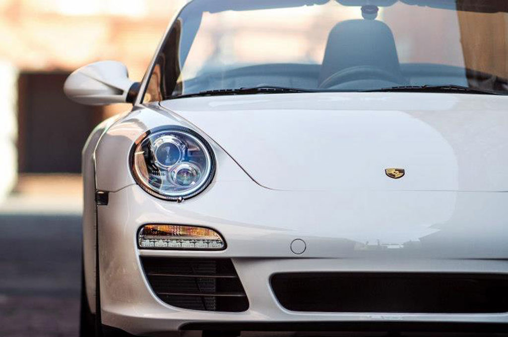 4座变3座 保时捷911车主圆梦迈凯轮 