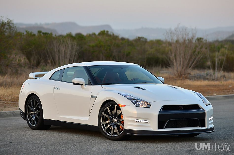 夕阳武士 2014日产gtr