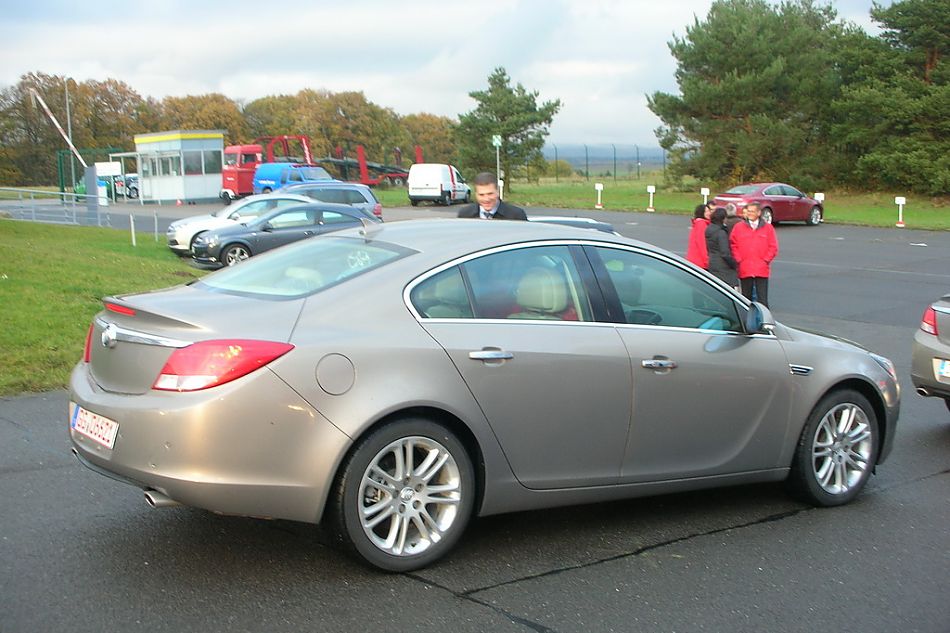 别克新君威实拍图_君威图片98099_汽车图库