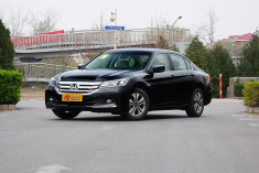 新浪汽车实拍2015款本田雅阁