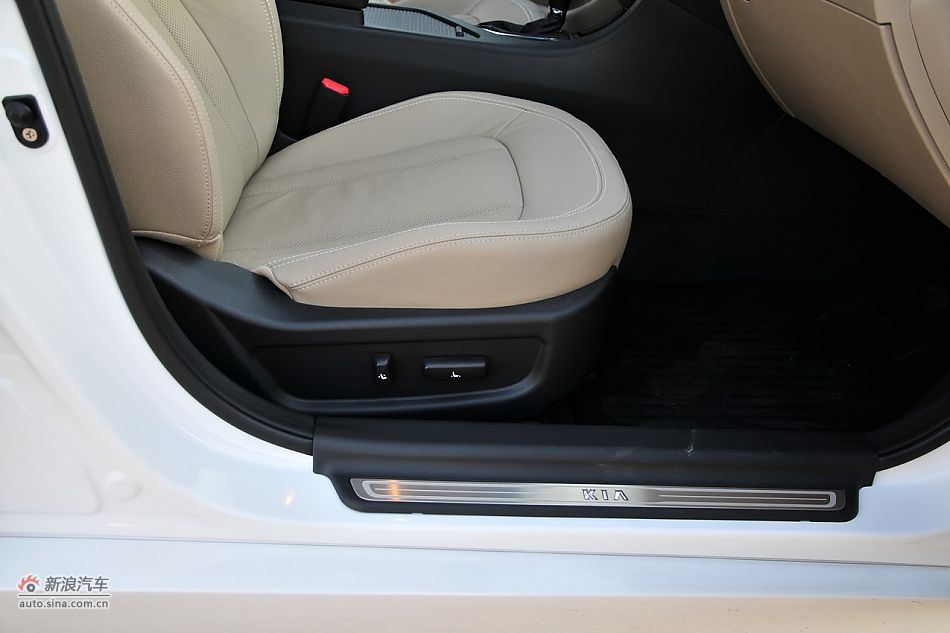 起亚K5内饰_K5图片2843981_汽车图库