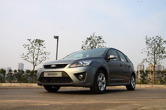 老款福克斯无2.0L车型 售9.98-12.38万元