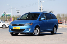 新浪汽车抢先实拍2015款奇瑞艾瑞泽M7