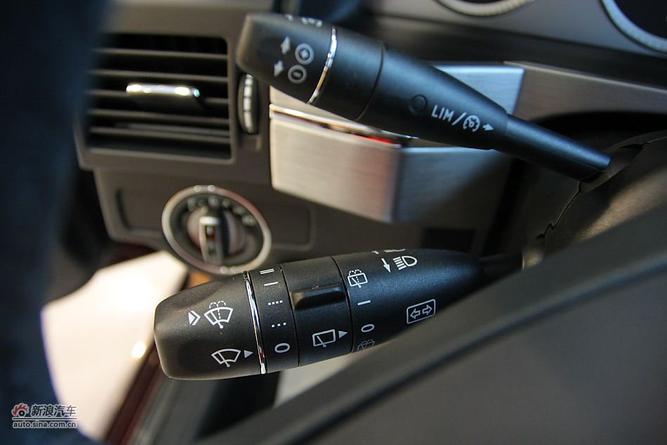 2010款奔驰GLK300时尚型_奔驰GLK-进口内饰