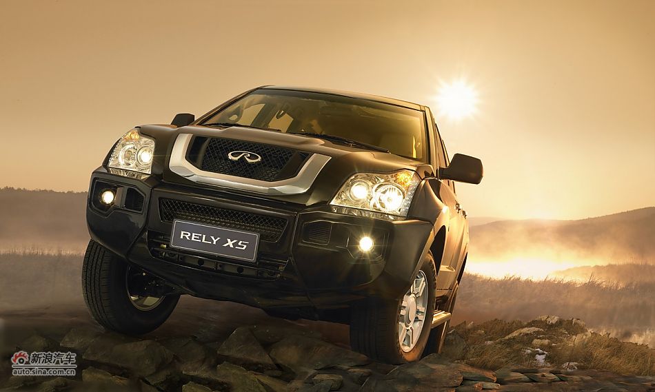 威麟X5舒适型现金直降1万 另送4999元油卡