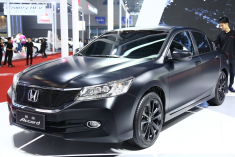 2015广州车展实拍本田雅阁磨砂夜鹰版