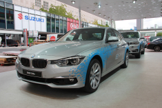 经典延续 实拍宝马330e混动版