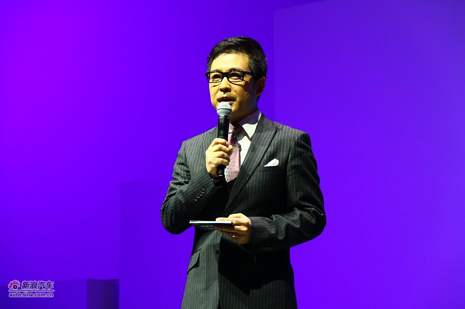 东风标致308上市现场图 图为主持人_东风标致