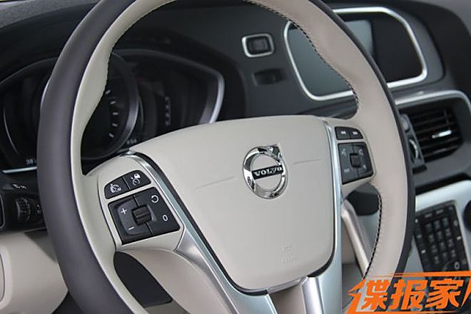 新款V40及V40跨界版实车曝光