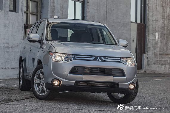 7座SUV也时尚--试驾进口三菱全新欧蓝德
