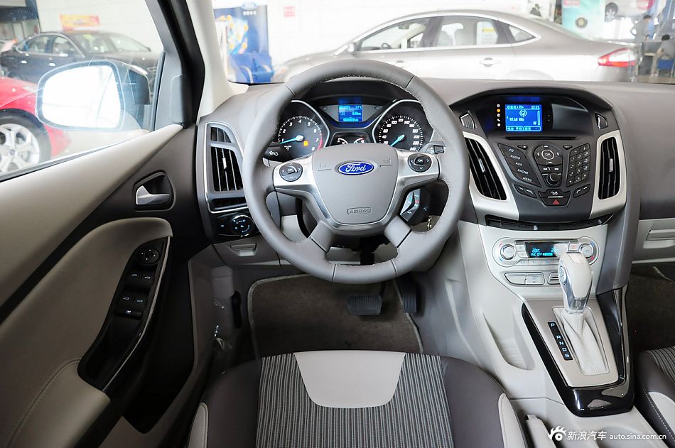 2012款新福克斯三厢实拍_福克斯内饰图片163