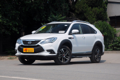 三擎双模新能源 实拍全新比亚迪唐